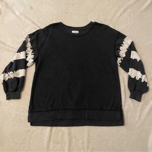 Wonderly Black and White Crew Neck Sweater Casual